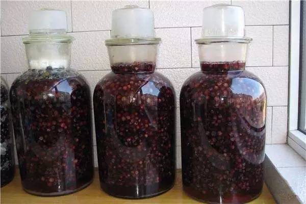 朋友圈網(wǎng)紅葡萄酒,可能產(chǎn)自地下室.